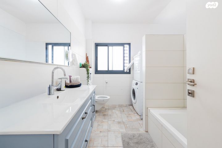 דירה, ישראל טייבר, גבעת הרמבם, גבעתיים