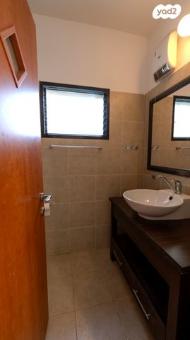 דירה, רעננה