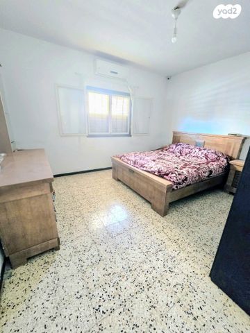 דירה, עזרא, שיכוני המזרח, ראשון לציון