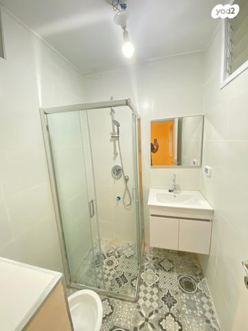 דירה, עזרא קורין 4, נווה חן, תל אביב יפו