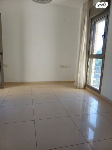 דירה, הרצליה