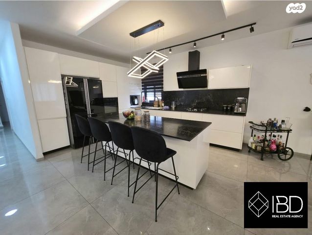 דירה, קרית אתא