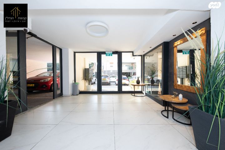 דירה, מעונות ברכה, השומר, ראשון לציון