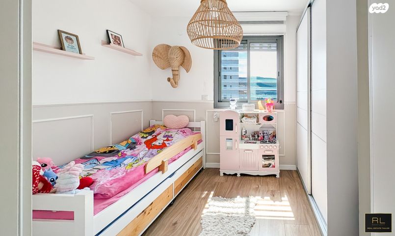 דירה, הגל, החותרים, טירת כרמל