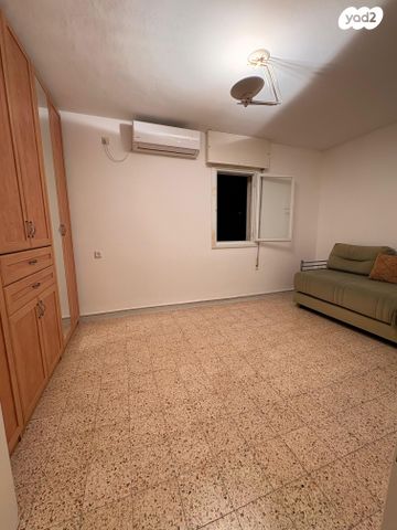 דירה, שדרות בן צבי, נאות שקד, נתניה