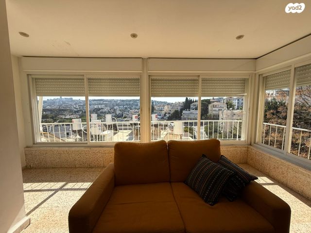 דופלקס, ד"ר יואכים כספרי, חיפה