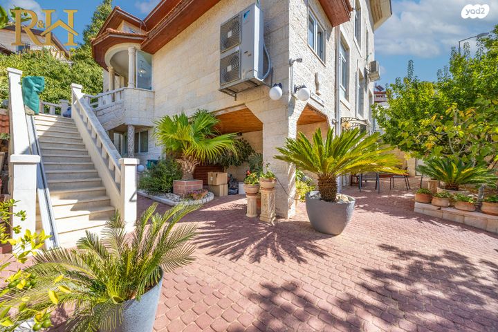 דירת גן, בארות, קרית יערים, גבעת זאב