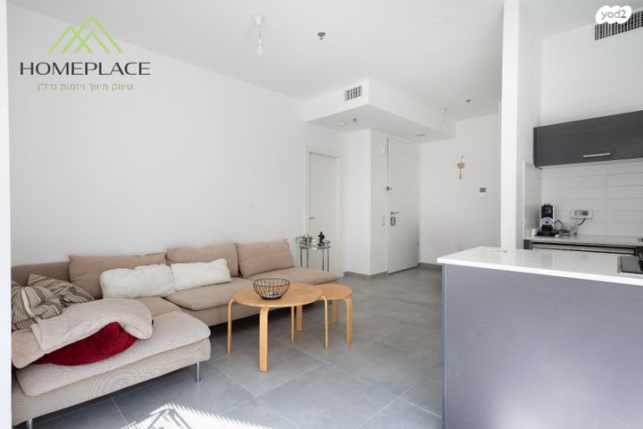 דירה, גרציאני יצחק, גני שרונה, קרית הממשלה, תל אביב יפו