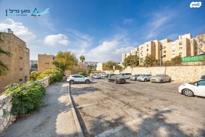 דירת גן, שלמה בן יוסף, ארמון הנציב, תלפיות מזרח, ירושלים