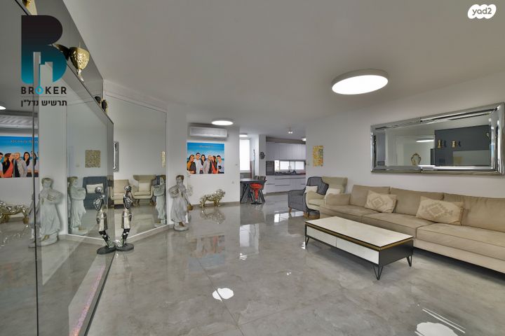 דירה, יהושע רבינוביץ, חולון