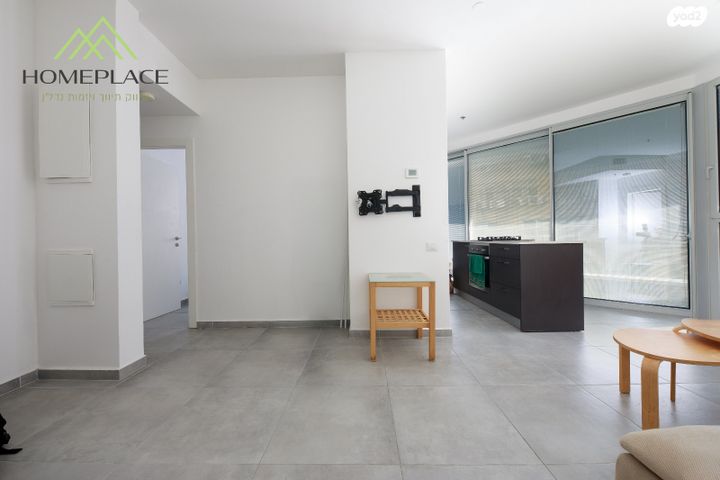 דירה, גרציאני יצחק, גני שרונה, קרית הממשלה, תל אביב יפו