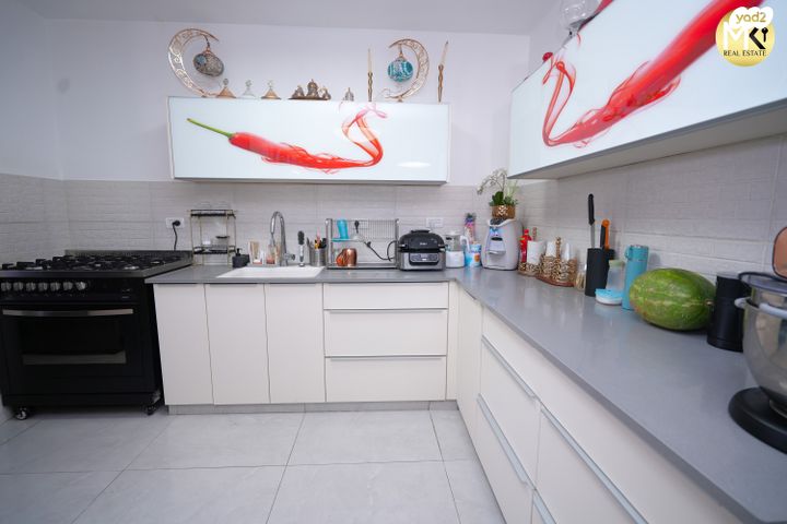 דירה, המסילה, פרדס חנה כרכור