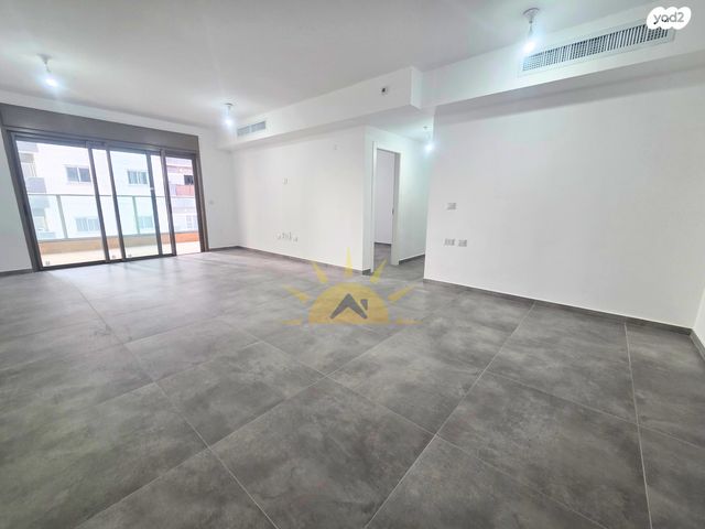 דירה, בורוכוב, צפון מערב מרכז העיר, נתניה