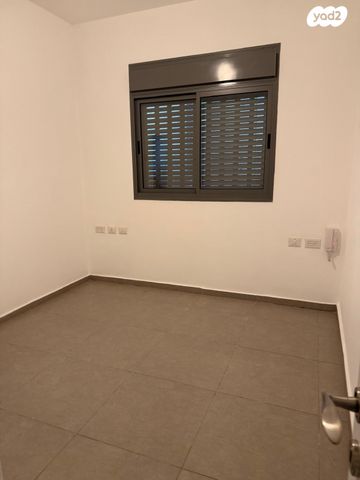 דירת גן, ספיר, כפר סבא