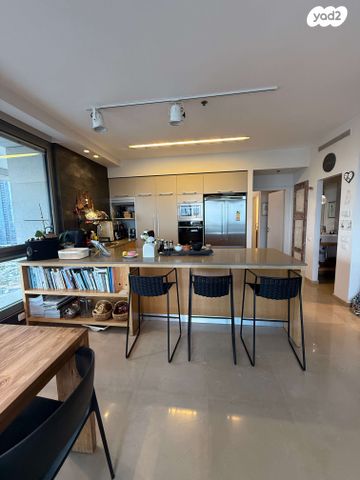 דירה, ניסים אלוני, תל אביב יפו