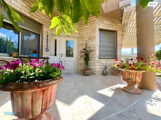 דו משפחתי, מרכב היישוב / מרכז עתלית, עתלית