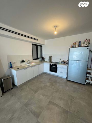 דירה, הרב אבא אבוחצירה, שדרות בפארק, שדרות