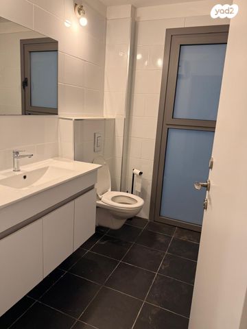 דירת גן, ספיר, כפר סבא