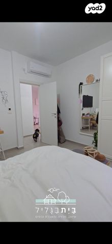 דו משפחתי, עץ השדה, אדמית / יערית, שלומי