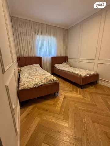 דו משפחתי, הרב אריה לוין, קרית מנחם בגין, רמלה