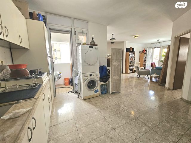 דירה, דרך זאב ז'בוטינסקי 117, נחלת גנים, רמת גן