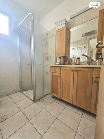 דירה, דרך זאב ז'בוטינסקי 117, נחלת גנים, רמת גן