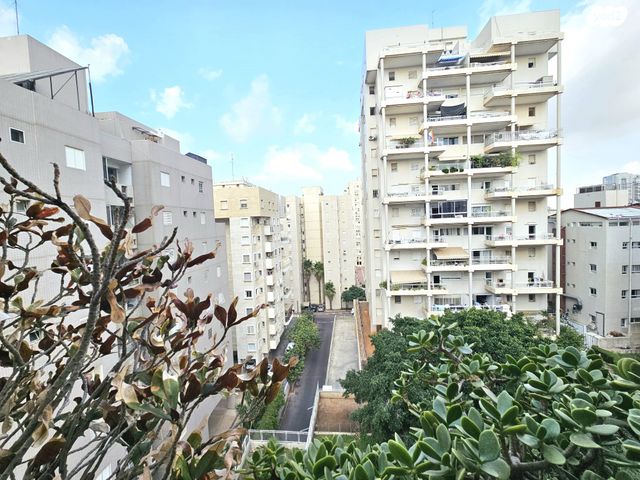 דירה, דרך זאב ז'בוטינסקי 117, נחלת גנים, רמת גן