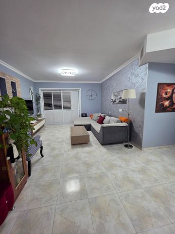 דירה, שדרות מלכי ישראל 160, ההעפלה, קרית גת