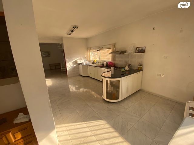 גג/ פנטהאוז, יוסי בן יועזר, קטמונים, ירושלים