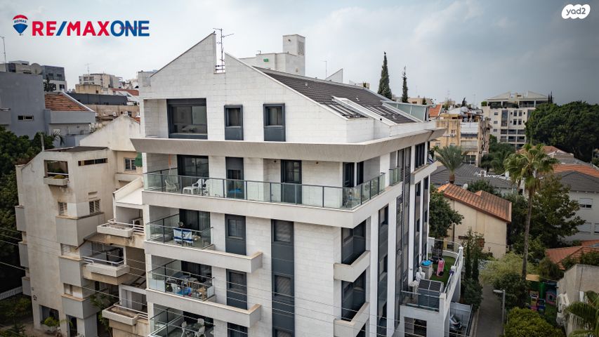 דופלקס, ברל כצנלסון, כפר סבא