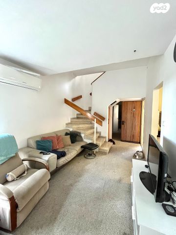 דירת גן, סמטת נחל יעלים, הנחלים, מעלה אדומים