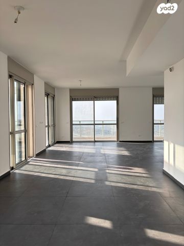 גג/ פנטהאוז, משכנות גבעת זאב, גבעת זאב