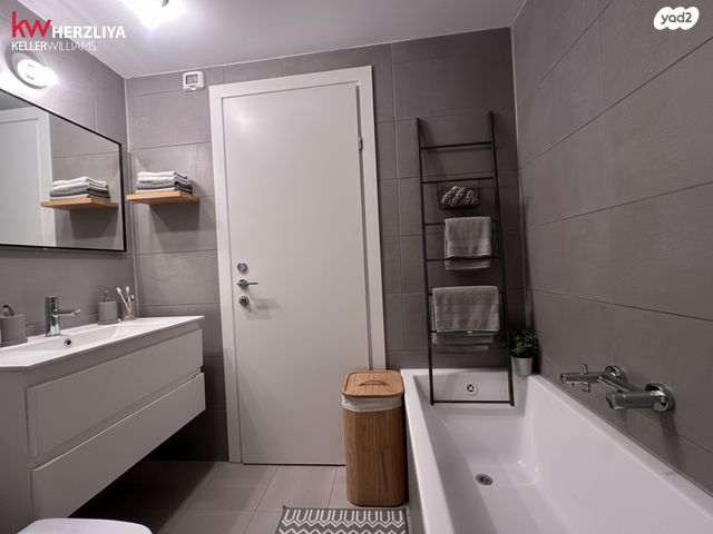 דירה, הר מירון 4, נווה ישראל, הרצליה