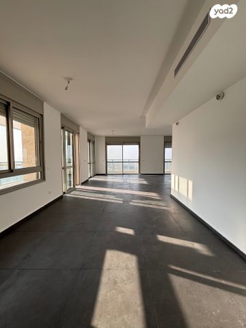 גג/ פנטהאוז, משכנות גבעת זאב, גבעת זאב