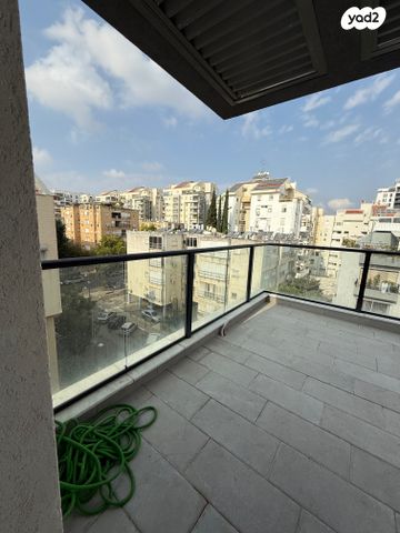 גג/ פנטהאוז, מרכז, כפר סבא