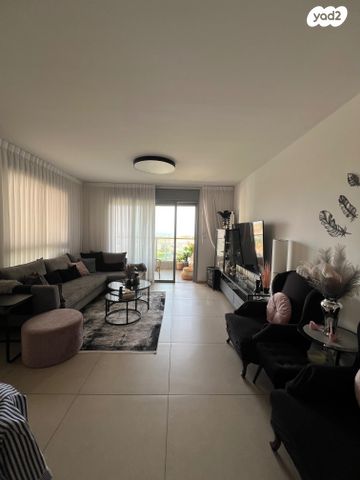 דירה, יוחנן הסנדלר 8, בת ים