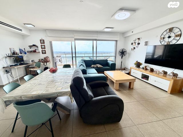 דירה, רחובות החדשה, רחובות