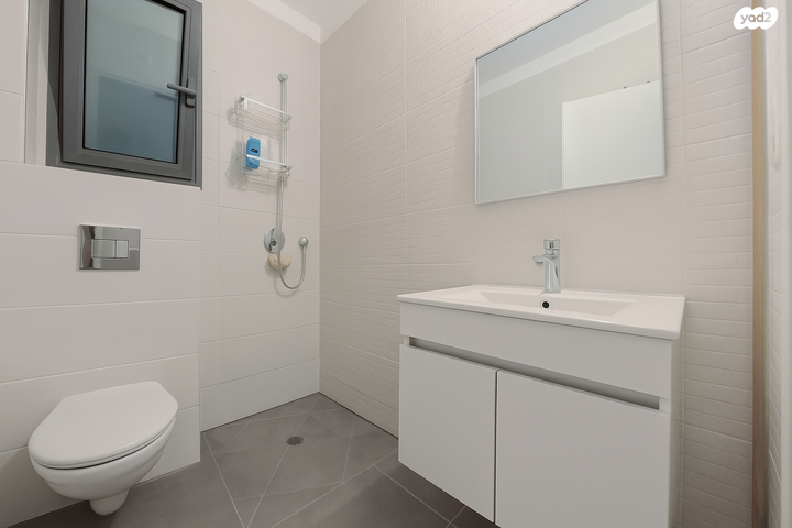 דירה, יחידת 101 7, אריק שרון, נהריה