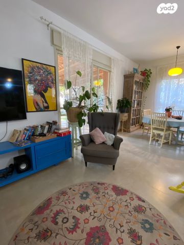 דו משפחתי, בנימינה גבעת עדה