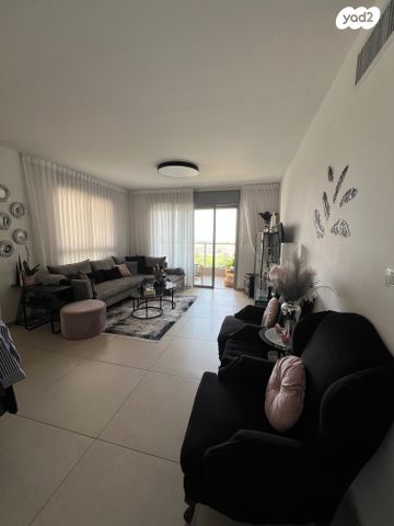 דירה, יוחנן הסנדלר 8, בת ים