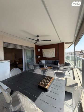 דירה, עוזי נרקיס, קרית רבין, חולון