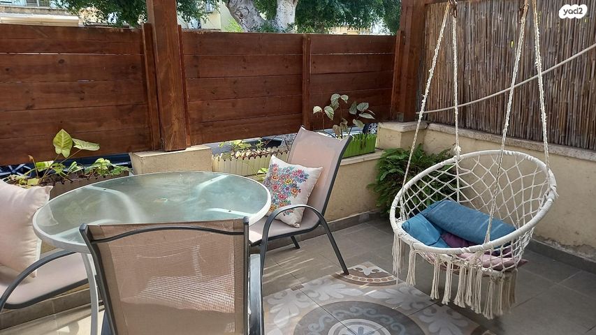 דירת גן, שדרות ישראל גורי, קרית שלום, תל אביב יפו