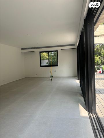 דירת גן, רמת השרון