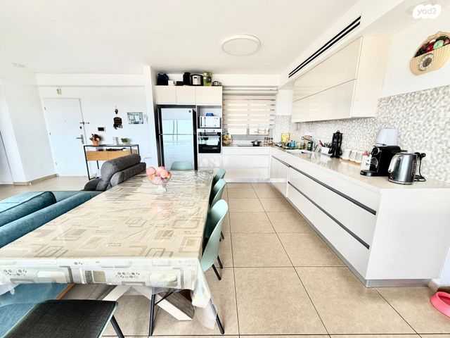 דירה, רחובות החדשה, רחובות