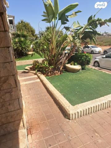 דירה, הרב יצחק בן חנן, נאות גנים, נתניה