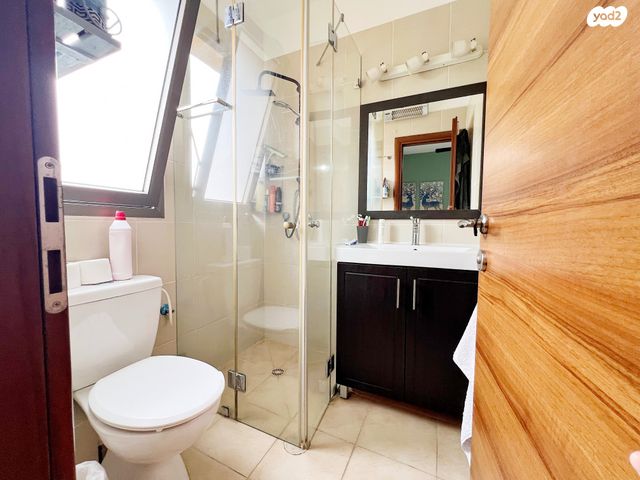 דירה, דן, הצבאית, כפר יונה