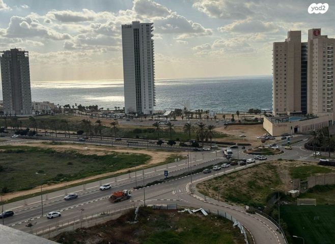 דירה, אמנון ליפקין שחק, נוף הטיילת, נתניה