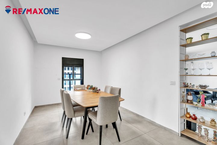 דופלקס, ברל כצנלסון, כפר סבא