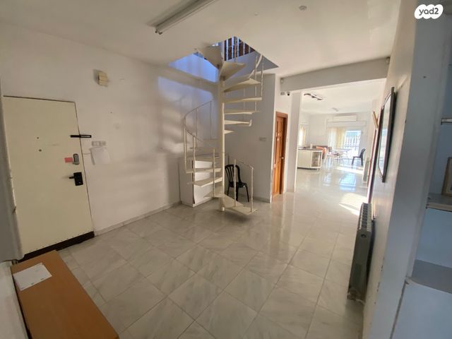 גג/ פנטהאוז, יוסי בן יועזר, קטמונים, ירושלים