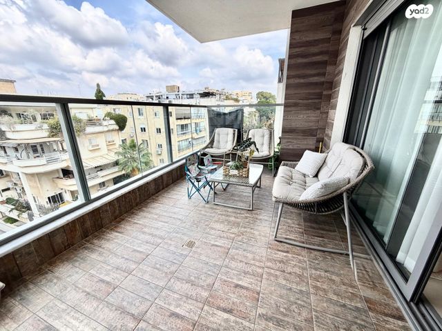 דירה, א.ד. גורדון, א' / צפון מזרח העיר, רחובות